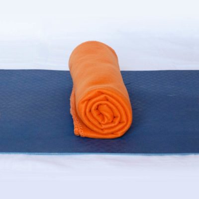 Utiliser couverture comme coussin de méditation