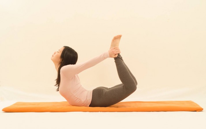 Dhanurasana